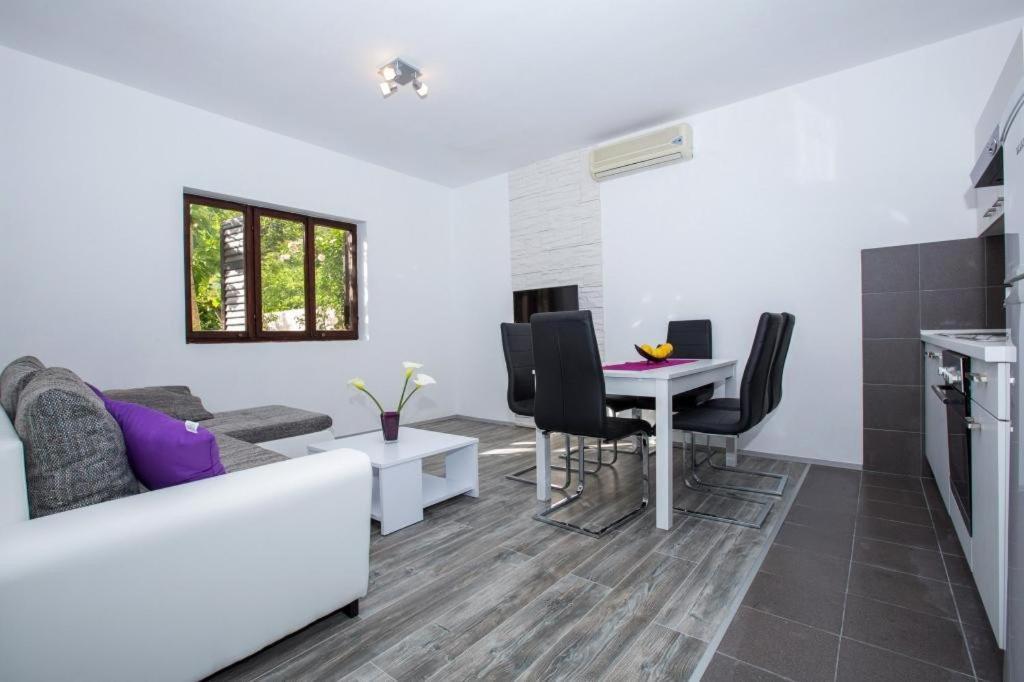 Apartments Villa Roza Мокошица Экстерьер фото